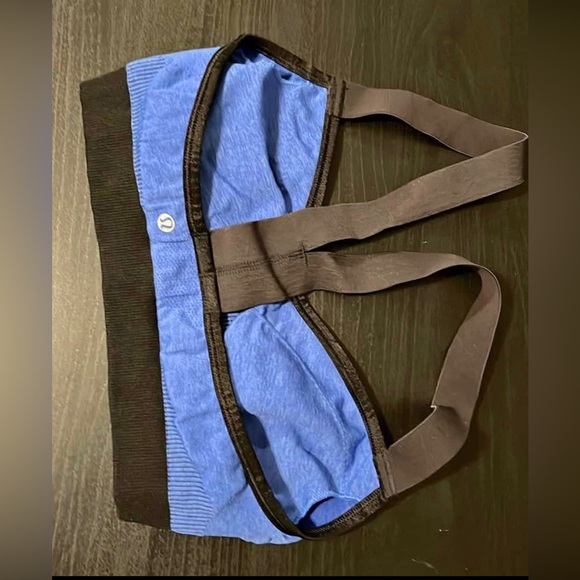 Lululemon Sport Bras Size 2 - Picture 1 of 4